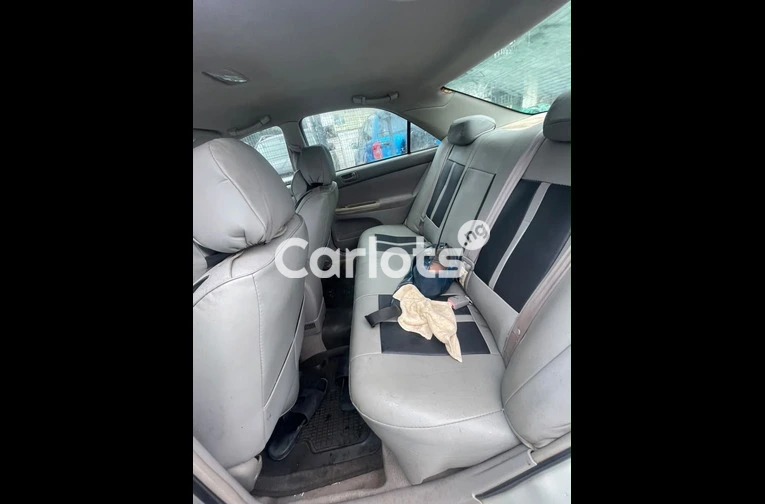 Pure First Body 2003 Toyota Camry LE V4 - 3/7
