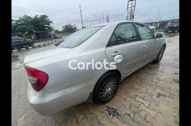 Pure First Body 2003 Toyota Camry LE V4 - 5/7