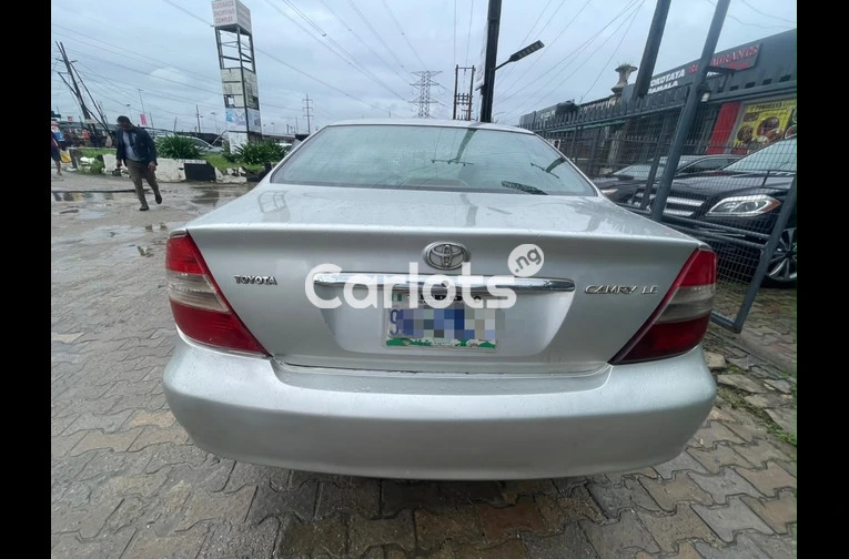 Pure First Body 2003 Toyota Camry LE V4 - 7/7