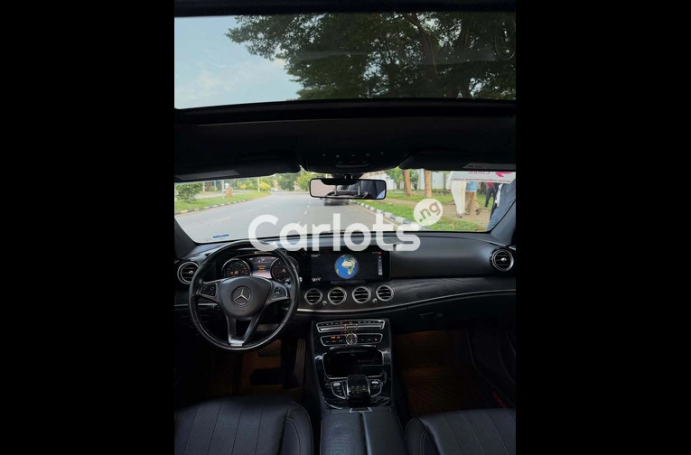 2017 Mercedes Benz E300 - 5/7