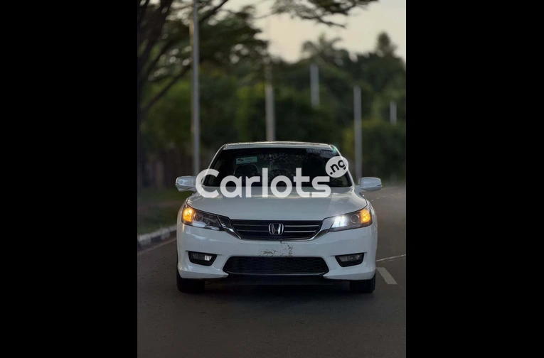 2015 Honda Accord Foreign Used - 2/7