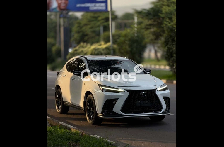 2022 Lexus NX400h - 3/7