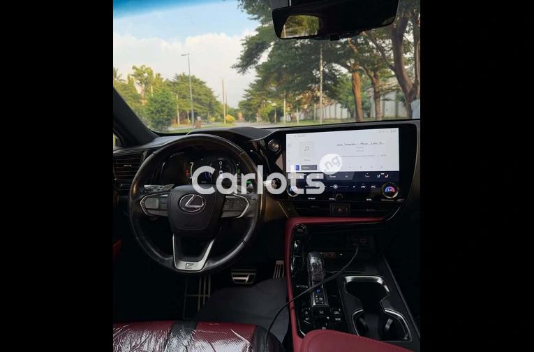 2022 Lexus NX400h - 4/7