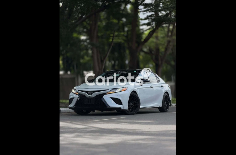 2020 Toyota Camry XSE Foreign Used