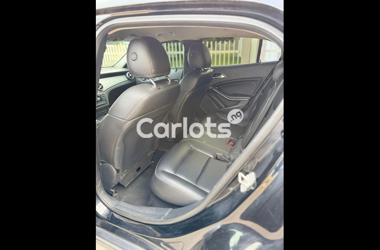 FOREIGN USED 2015 MERCEDES BENZ GLA250 - 4/7
