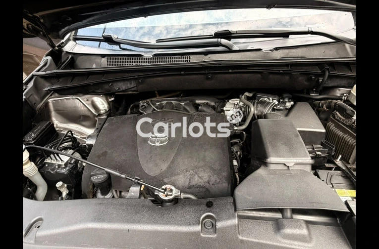 Briefly Registered 2019 Toyota Highlander XLE - 5/7