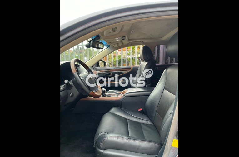 2016 Lexus LS 460 AWD - 2/7
