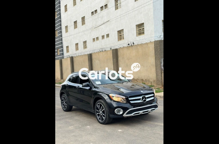 FOREIGN USED 2015 MERCEDES BENZ GLA250 - 1/7