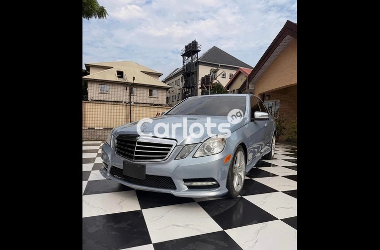 2013 Mercedes-Benz E 350 4Matic AWD - 2/7