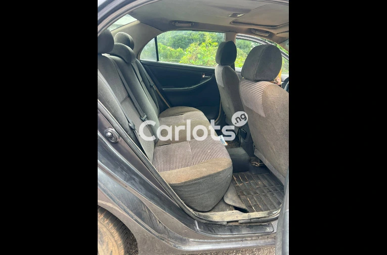 Toyota Corolla 2007 model - 4/6