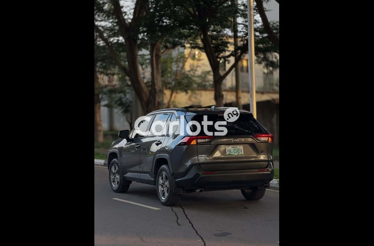 Foreign Used 2024 Toyota RAV4 - 7/7