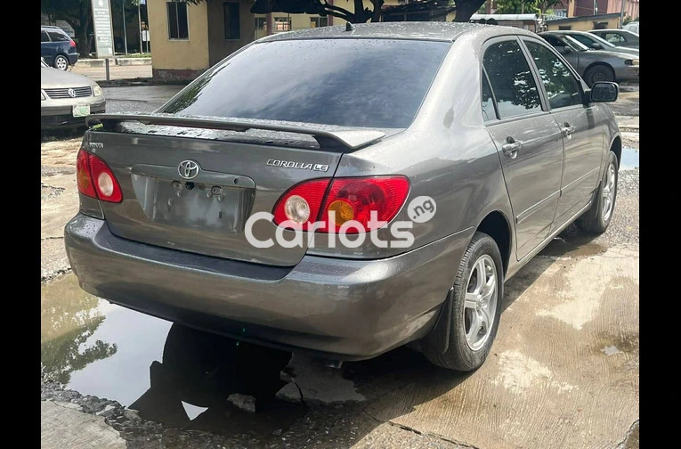 TOYOTA COROLLA LE 2005 - 5/7