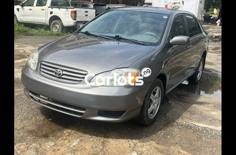 TOYOTA COROLLA LE 2005