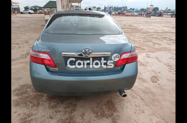 Camry - 2/7