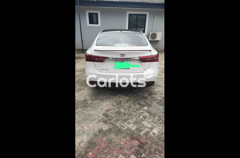 SUPER CLEAN 2016 TOYOTA AVALON - 6/6