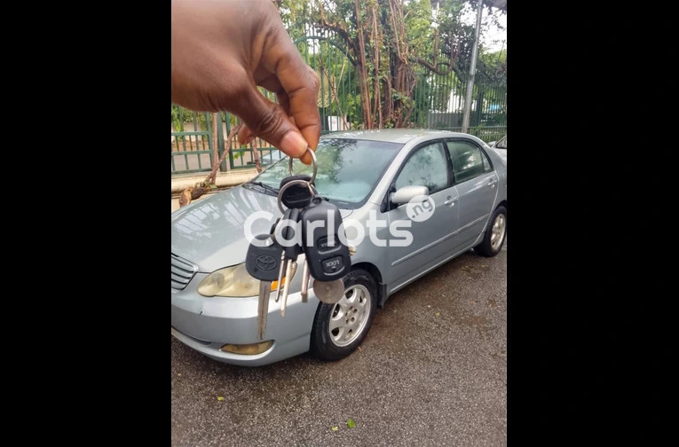 Distress sales 2004 Toyota Corolla