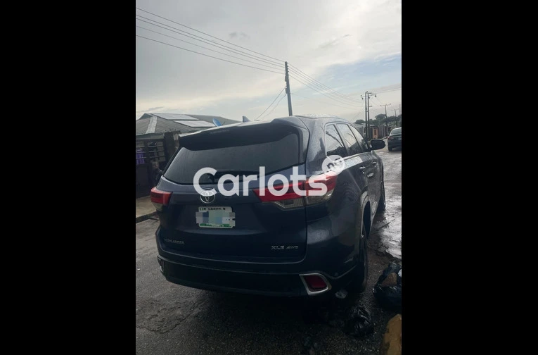 Clean Registered 2017 Toyota Highlander XLE AWD V6 - 7/7