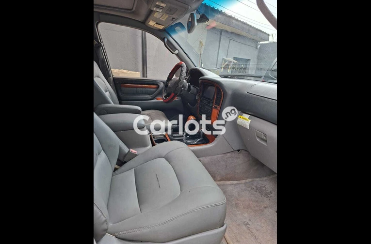 Lexus LX570 2001 for sale in Gbagada, Lagos - photo 5 of 7