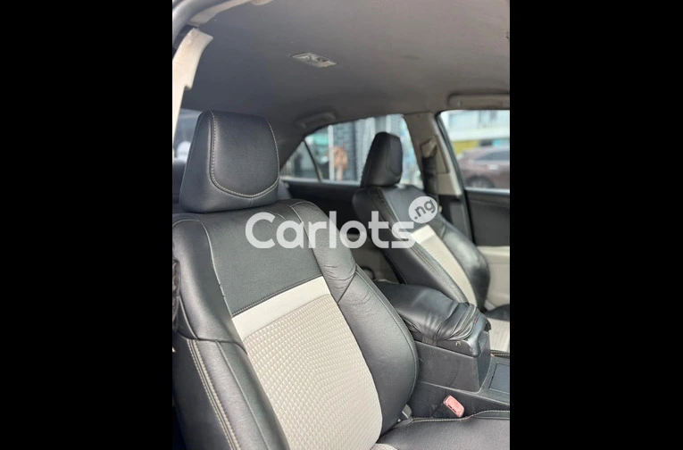 TOKS Standard 2013 Toyota Camry XLE Fully Loaded - 3/7