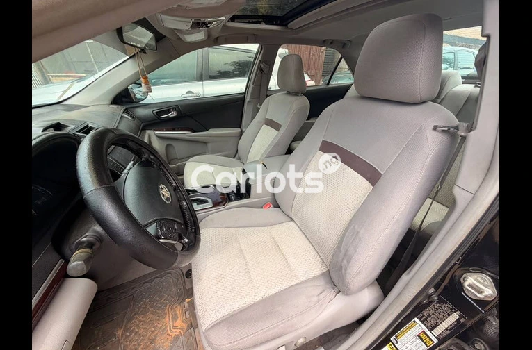 2013 TOYOTA CAMRY - 2/7
