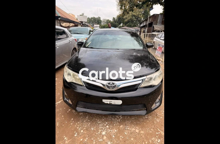 2013 TOYOTA CAMRY
