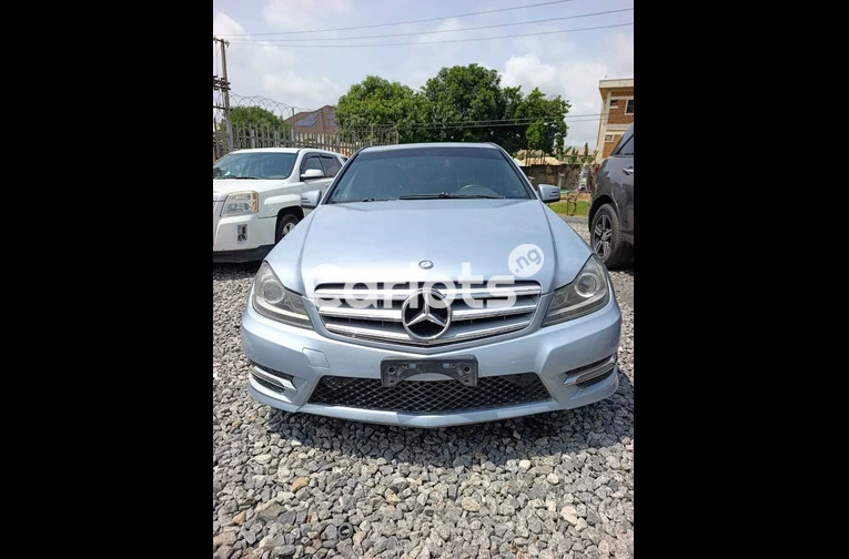 Mercedes Benz C250 (4Plugs) - 1/5