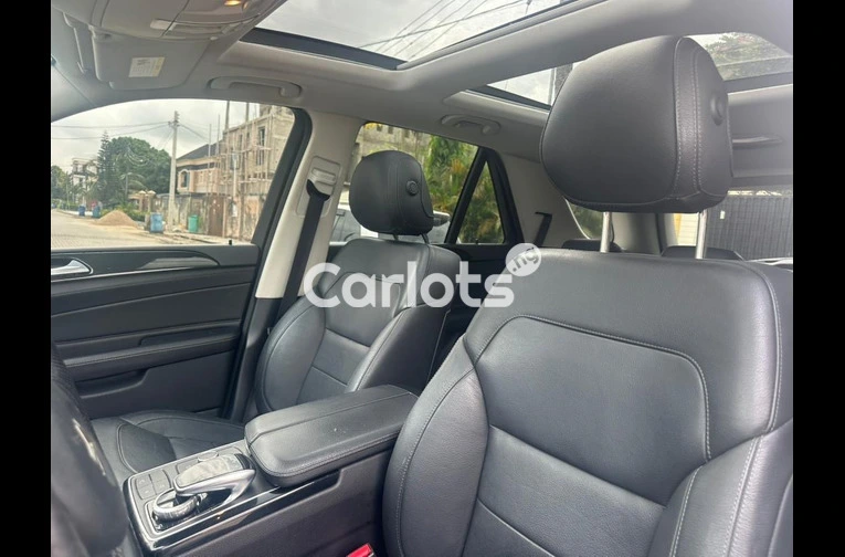 Foreign Used 2016 Mercedes Benz GLE400 4Matic Full Option - 3/7