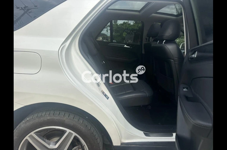 Foreign Used 2016 Mercedes Benz GLE400 4Matic Full Option - 4/7