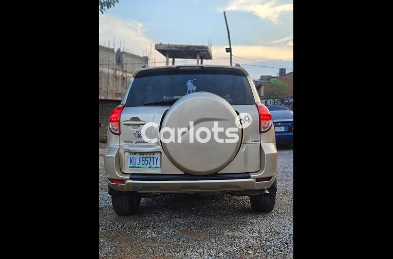 Toyota RAV4 2008 (4Plugs) - 2/5