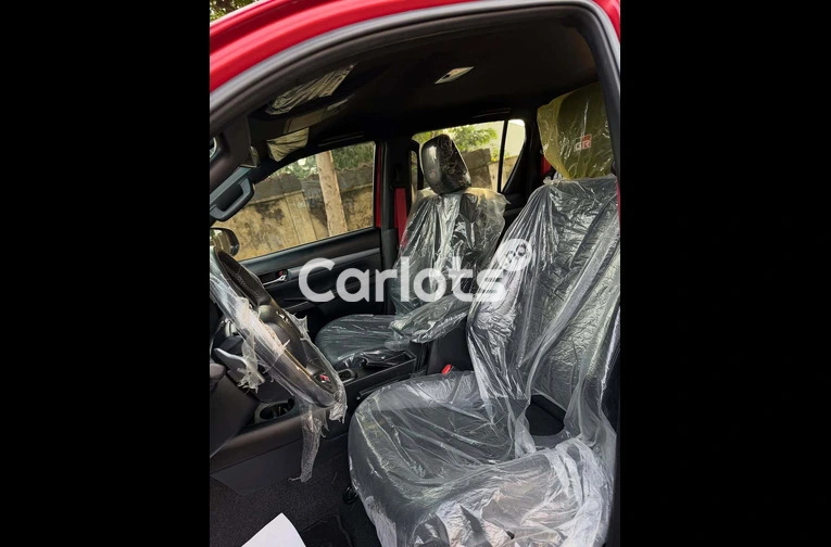 2024 Toyota Hilux GR - 6/7