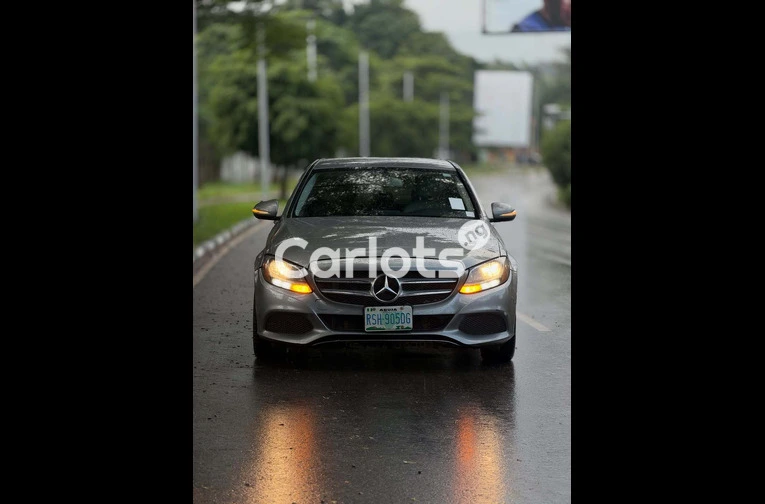 2015 Mercedes Benz C300 Foreign Used - 2/7