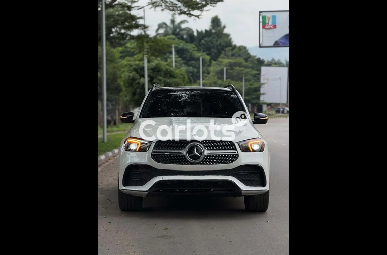 2023 Mercedes Benz GLE53 AMG - 2/7