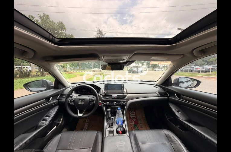 2018 HONDA ACCORD TOURING - 2/7
