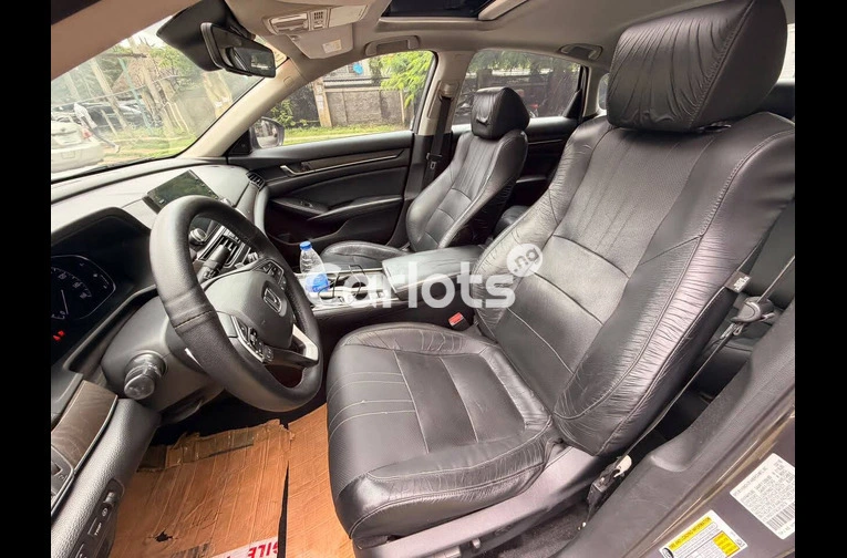 2018 HONDA ACCORD TOURING - 5/7