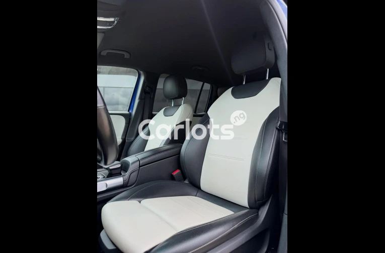 Extremely Clean 2021 Mercedes Benz GLB 250 for sale in Garki, FCT - photo 5 of 7