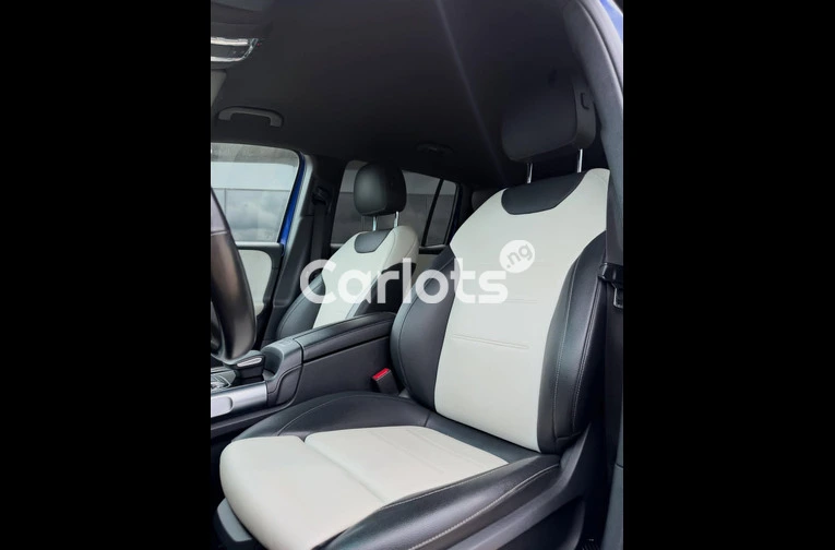 Extremely Clean 2021 Mercedes Benz GLB 250 - 5/7
