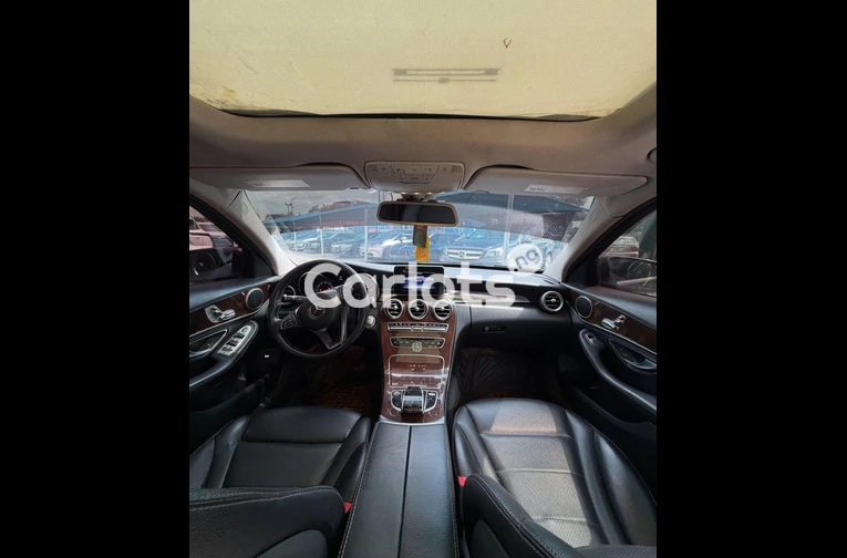 Extremely Clean 2015 Mercedes Benz C300 - 3/7
