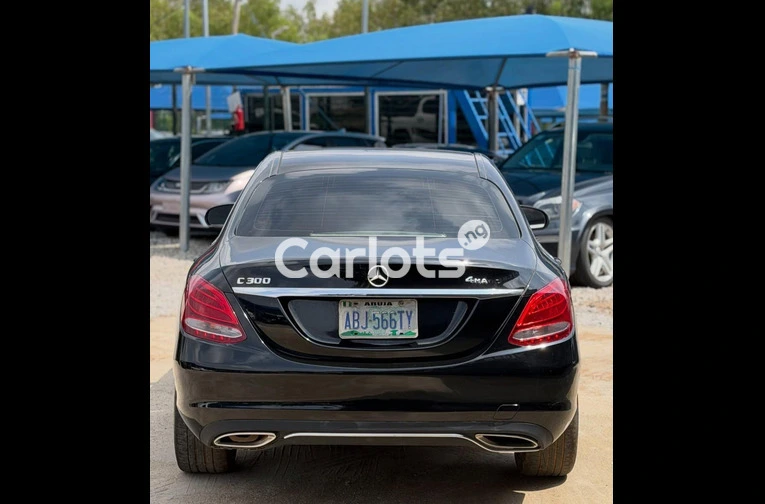 Extremely Clean 2015 Mercedes Benz C300 - 7/7