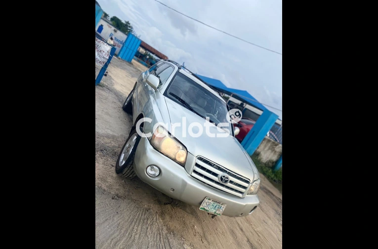 Clean Registered 2006 Toyota Highlander V6 4WD - 6/7