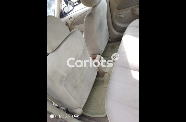 Toyota Corolla 1999 - 6/7