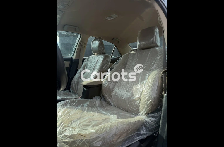 Foreign Used 2015 Toyota Corolla LE - 3/5