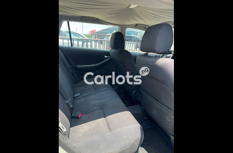 Used 2005 Toyota Corolla D-4D - 3/7