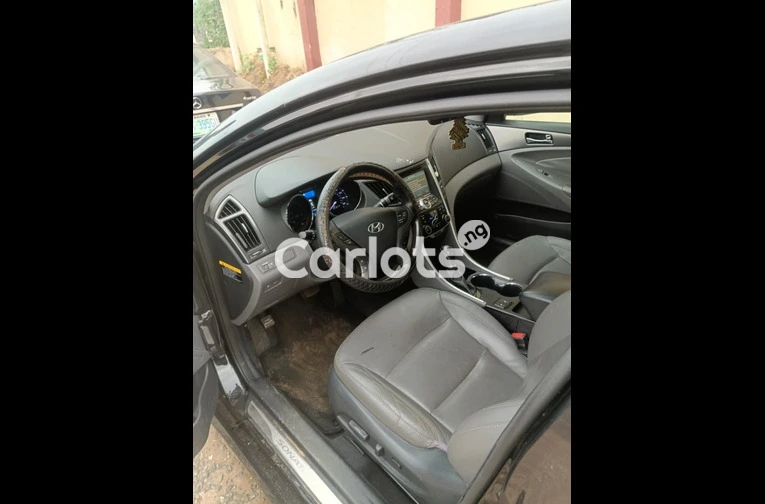 Foreign Used 2014 Hyundai Sonata Hybrid - 2/7
