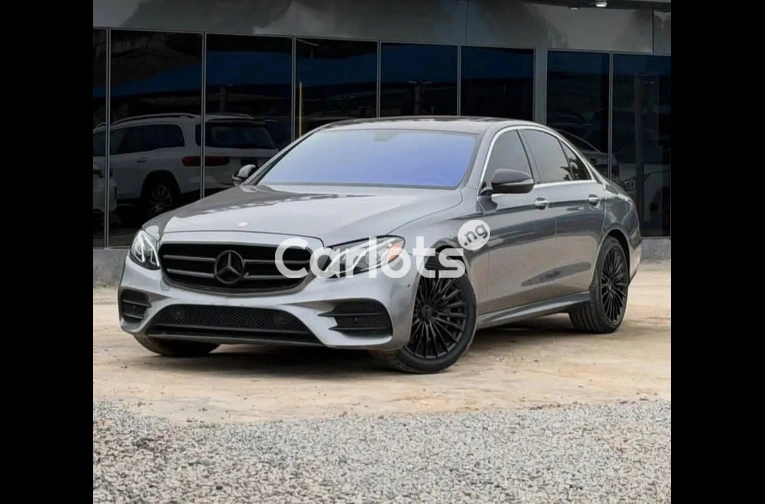 2020 Mercedes Benz E300 - 1/6