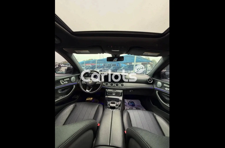 2020 Mercedes Benz E300 - 2/6