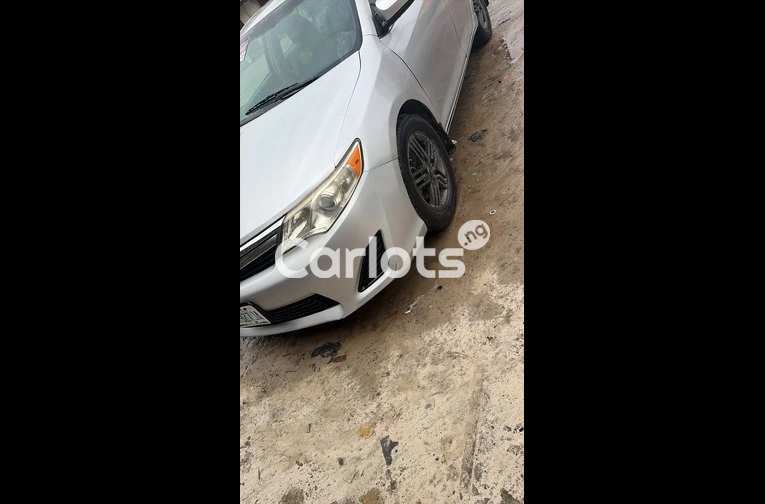 Clean Registered 2013 Toyota Camry LE - 4/7