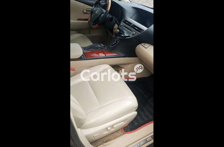 First User 2010 Lexus RX350 Full Option - 2/6
