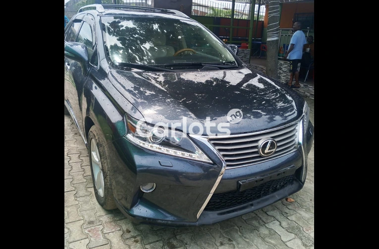First User 2010 Lexus RX350 Full Option - 4/6
