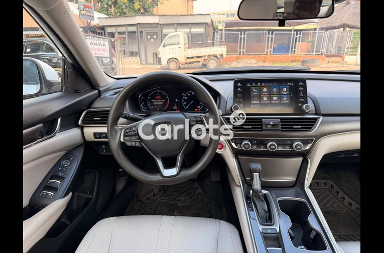 CLEAN 2018 HONDA ACCORD EXL - 5/7