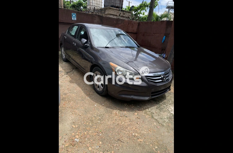 Tokunbo Honda Accord – Clean Condition, Full Option, Smooth Drive for sale in Ikoyi, Lagos - thumbnail 3